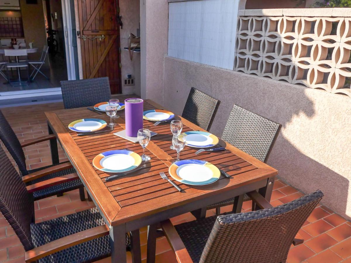 Holiday Home Hameau Des Tamarins-1 By Interhome Le Barcarès Exterior foto